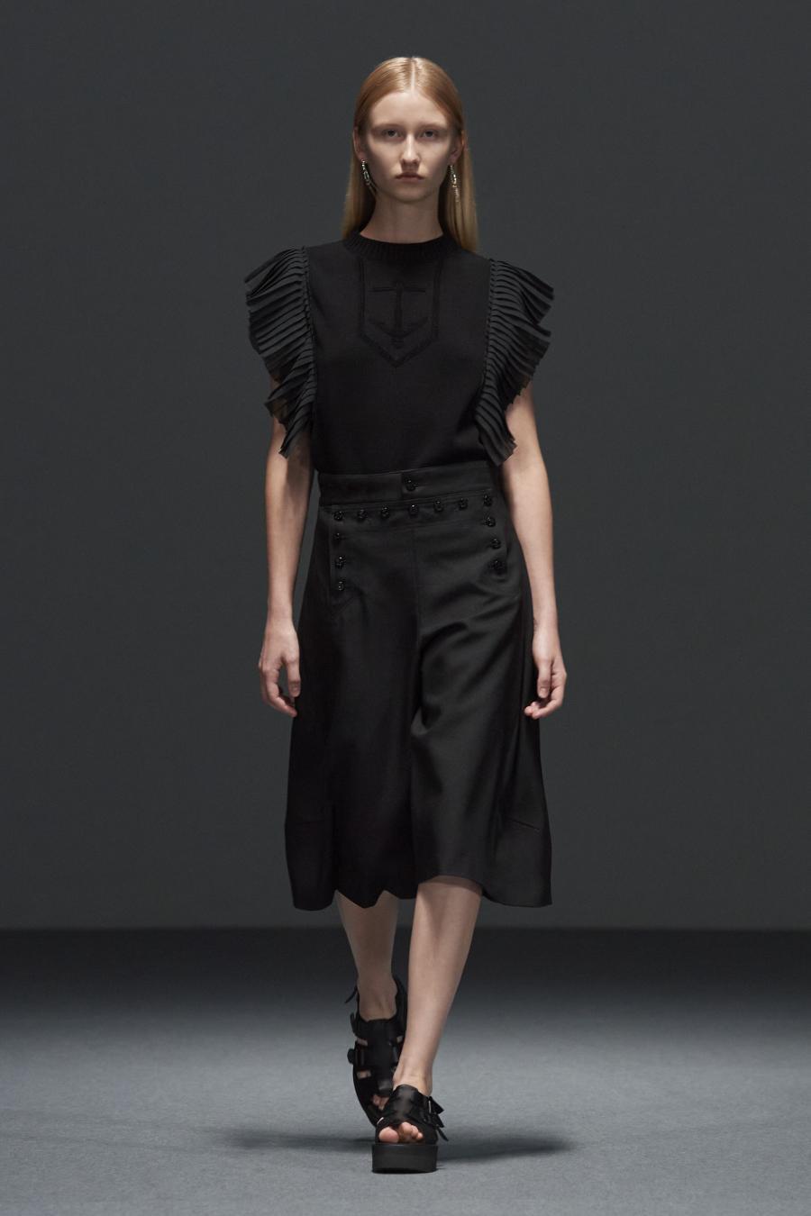 HYKE（ハイク）／ SLEEVELESS PLEATED GUERNSEY KNIT（11424）