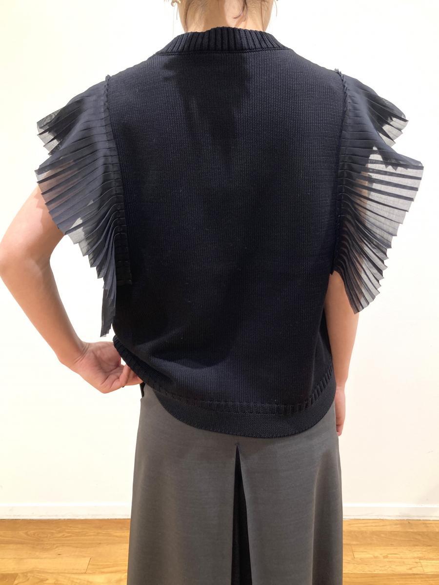 HYKE（ハイク）／ SLEEVELESS PLEATED GUERNSEY KNIT（11424）
