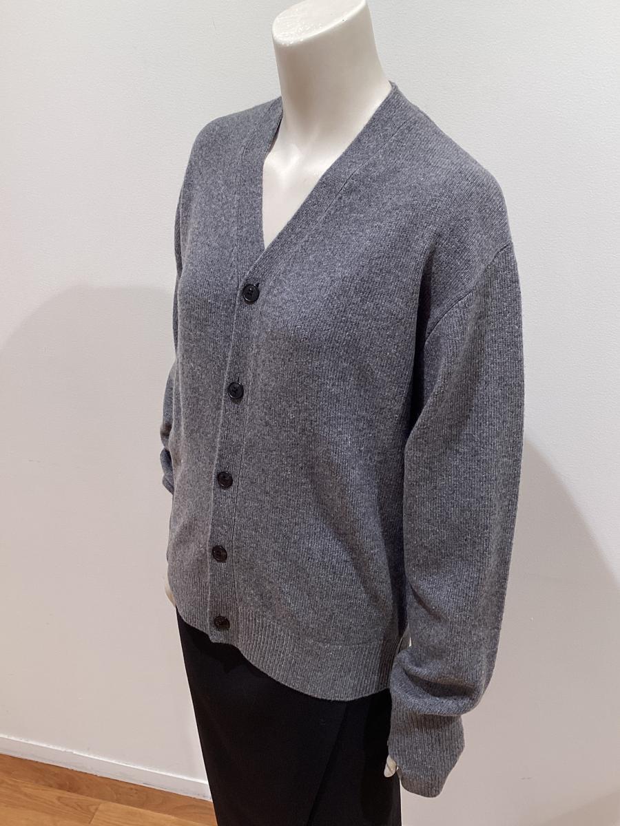 HYKE（ハイク）／LAMBSWOOL CARDIGAN（11430）
