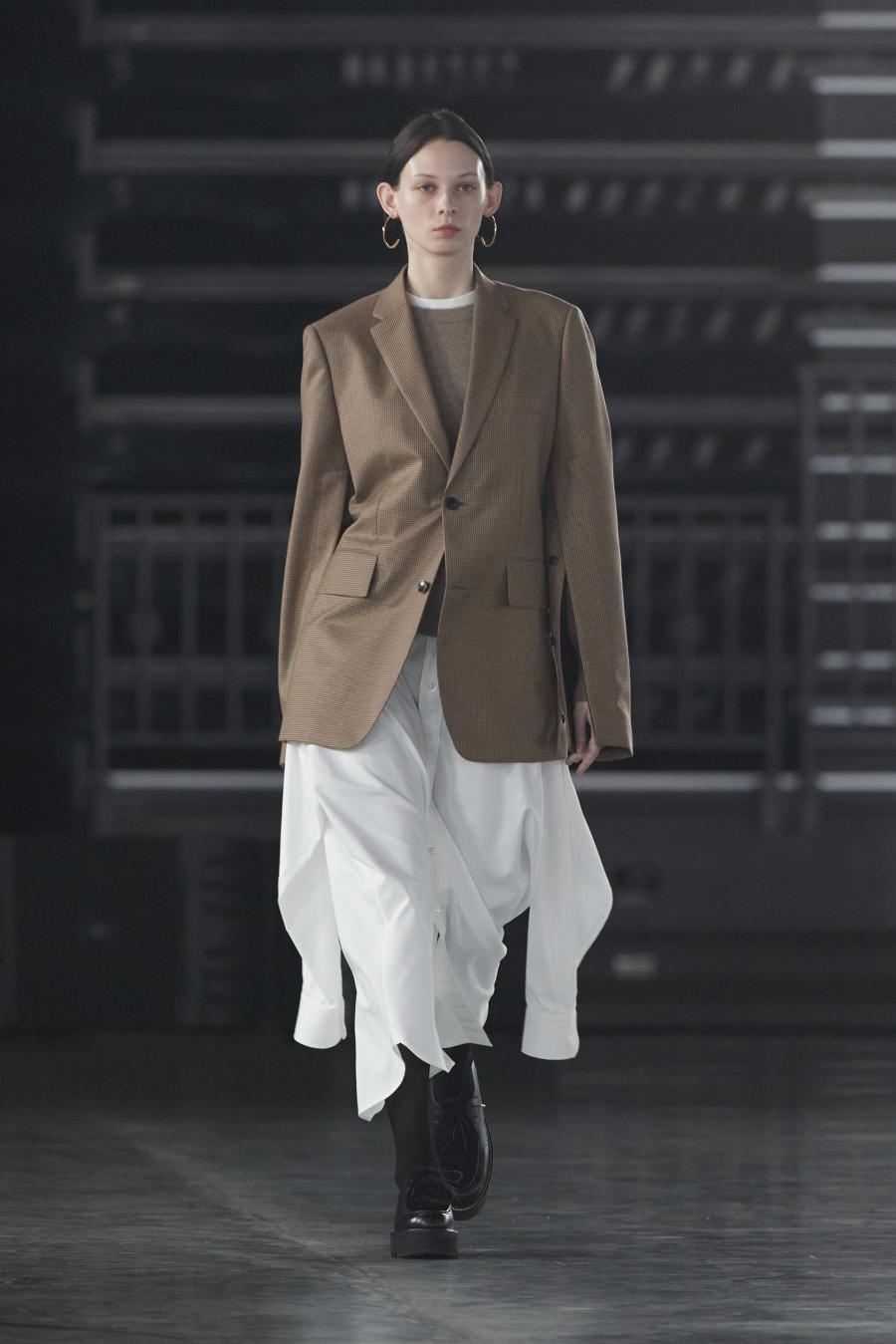 HYKE（ハイク）／ CROPPED OVERLAY TOP 6.5OZ（12422）