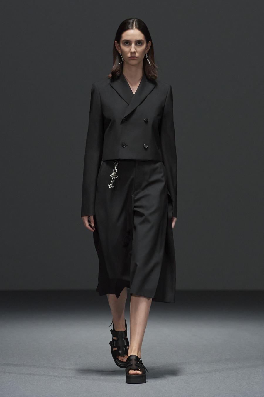 HYKE（ハイク）／WOOL SIDE TUCK SHORTS（13379）