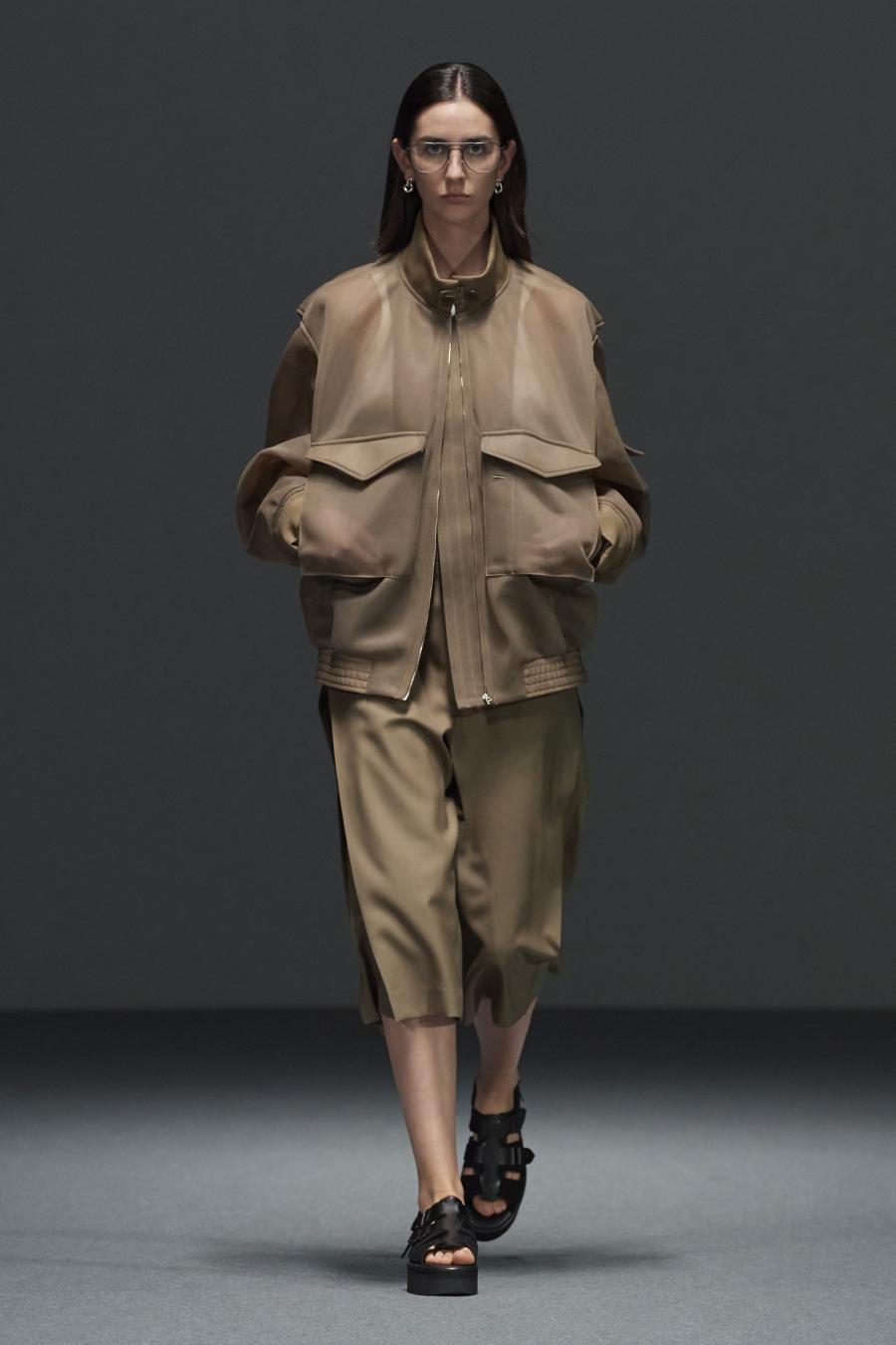 HYKE（ハイク）／WOOL SIDE TUCK SHORTS（13379）