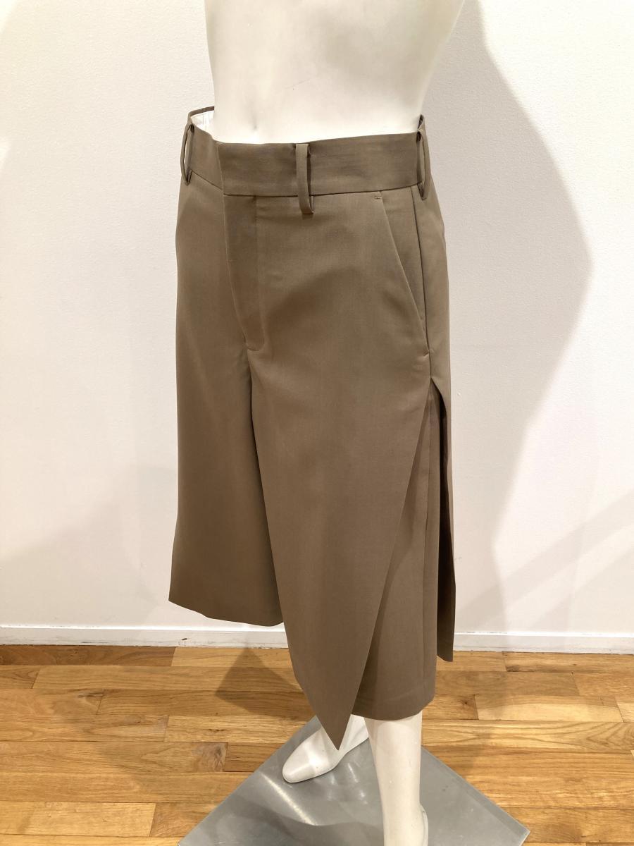 HYKE（ハイク）／WOOL SIDE TUCK SHORTS（13379）