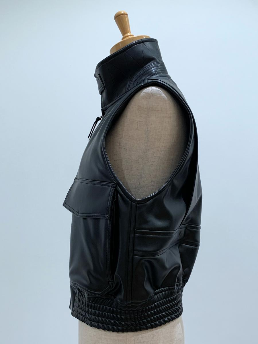 HYKE（ハイク）／FAUX-LEATHER VEST（17460）