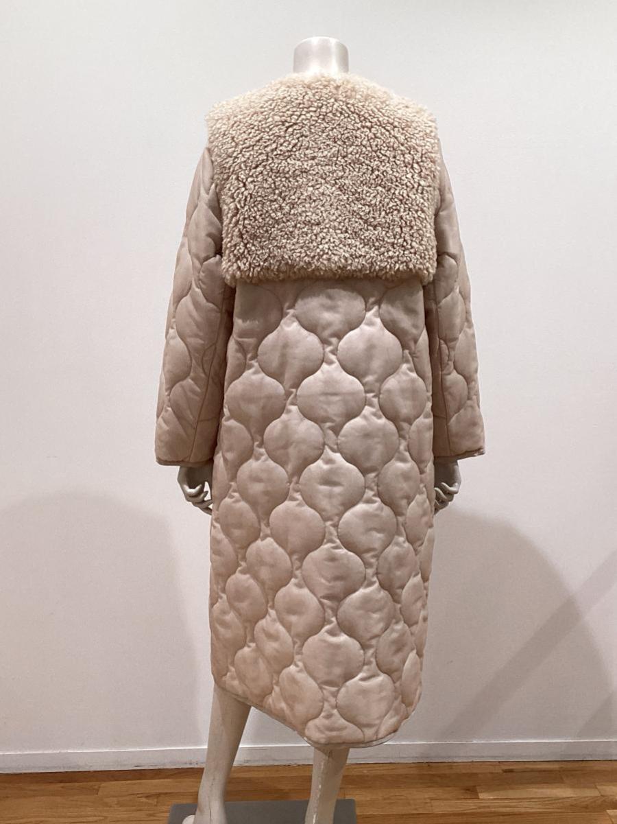 HYKE（ハイク）／FAUX SHEARLING -PANELED SHEER QUILTED COAT（17600）