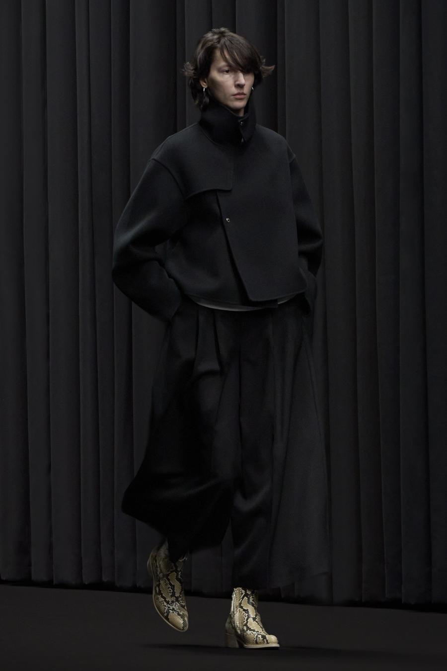 HYKE（ハイク）／LIGHT DOUBLE-FACED CROPPED TRENCH COAT（17614）