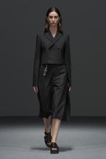 HYKE（ハイク）／WOOL SIDE TUCK SHORTS（13379）