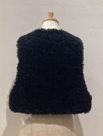 HYKE（ハイク）／ FAUX SHEARLING CROPPED VEST（17524）